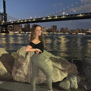 Meet your Posher, Breanna